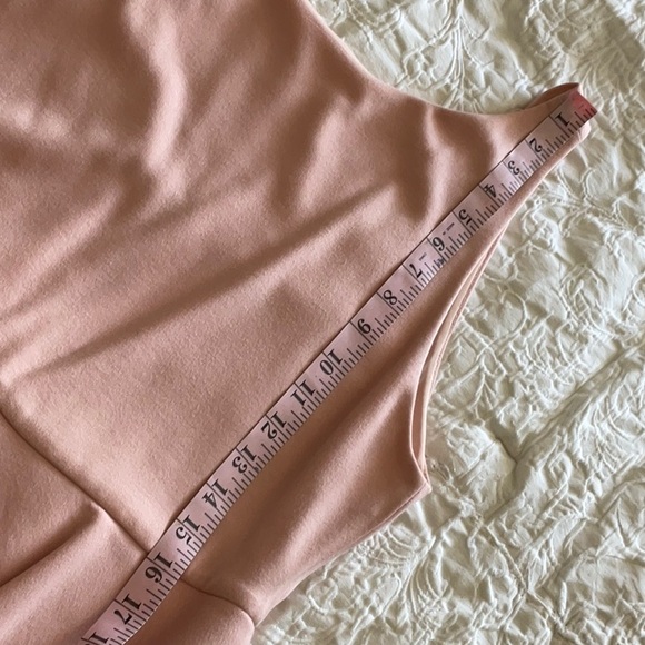 Alice and Olivia women sleeveless peplum Dress 👗 pale plum size WAS gently worn - Picture 8 of 15